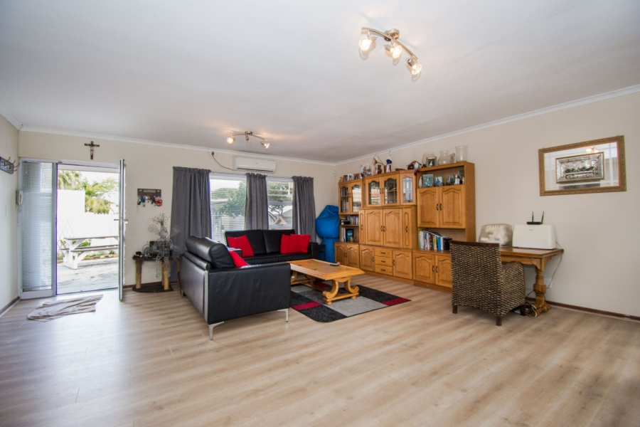 3 Bedroom Property for Sale in Onverwacht Western Cape